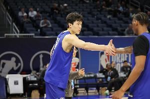 博主：杨瀚森暂停试训两天休息一下 选秀前4天才结束全部试训