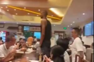 🤣🥒吃斋10天给孩子饿坏了！文班亚马体验老北京涮肉🥘
